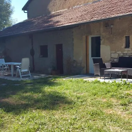 Ecrin De Nature Et Source D'arts Apartment *