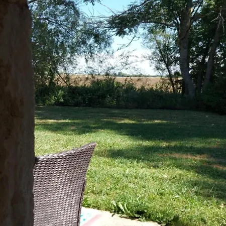 Ecrin De Nature Et Source D'arts * Saulx-les-Champlon