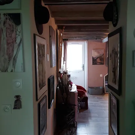 Ecrin De Nature Et Source D'arts * Saulx-les-Champlon