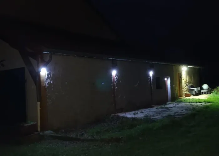 Ecrin De Nature Et Source D'arts Daire