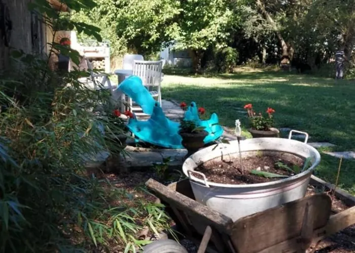 Ecrin De Nature Et Source D'arts * Saulx-les-Champlon