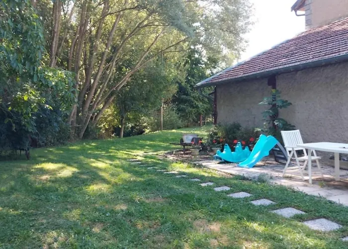 Daire Ecrin De Nature Et Source D'arts Saulx-les-Champlon