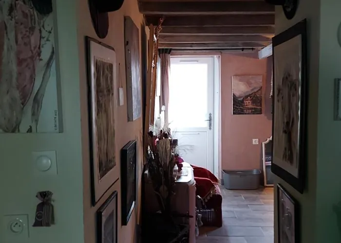 Ecrin De Nature Et Source D'arts * Saulx-les-Champlon