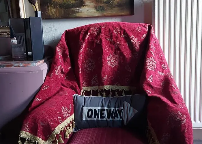 Ecrin De Nature Et Source D'arts * Saulx-les-Champlon